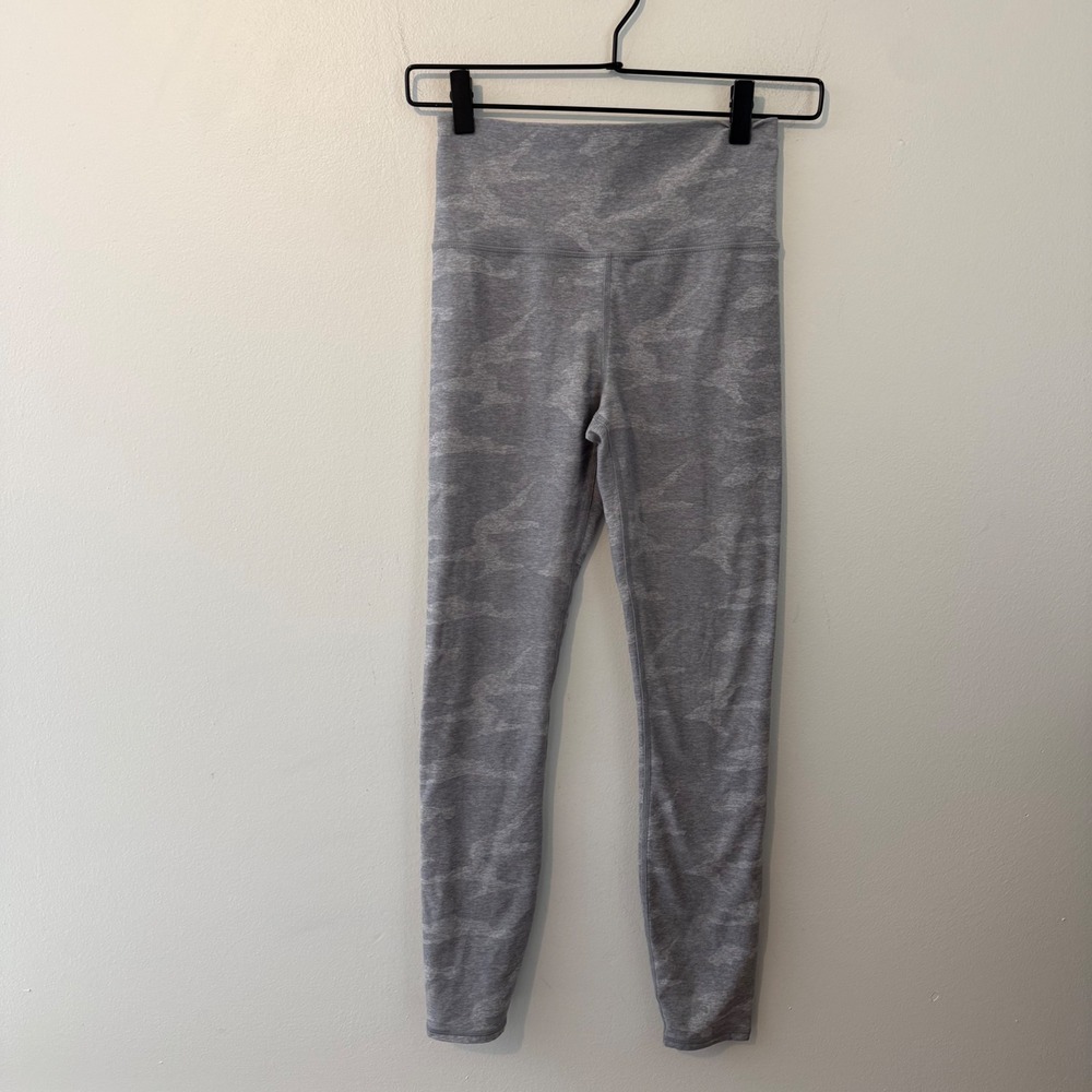 Vuori women's clean elevations legging  Grey Camo High Rise Zip Pocket XS